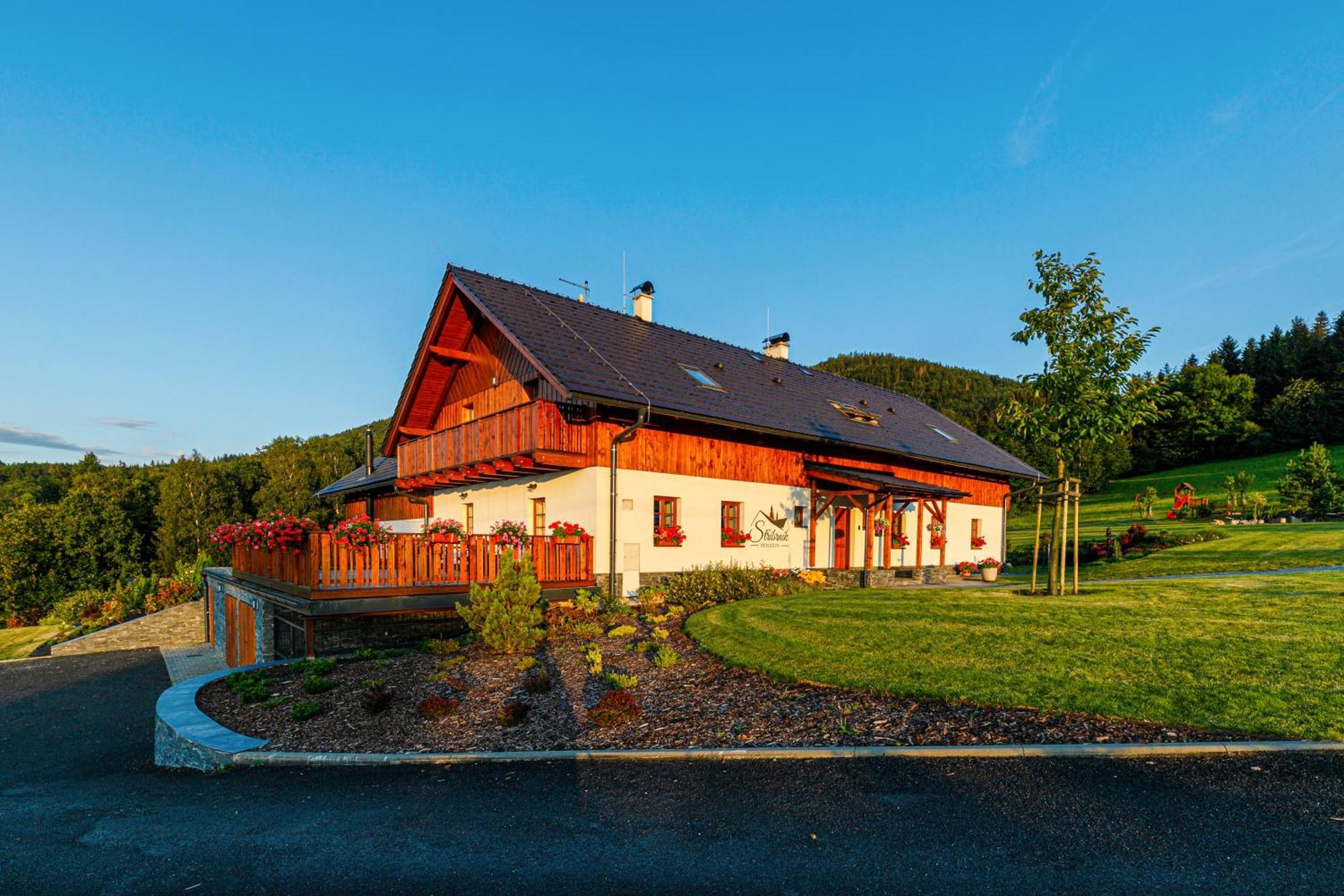 Penzion Stříbrník Krásná Exterior foto